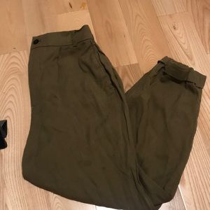 Zara Cropped Pants in Khaki Green Size XS